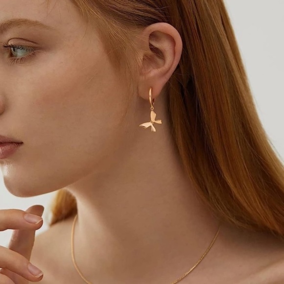 GOLD 14k Gold Plated Bow Huggie Hoop Earrings - Picture 1 of 3